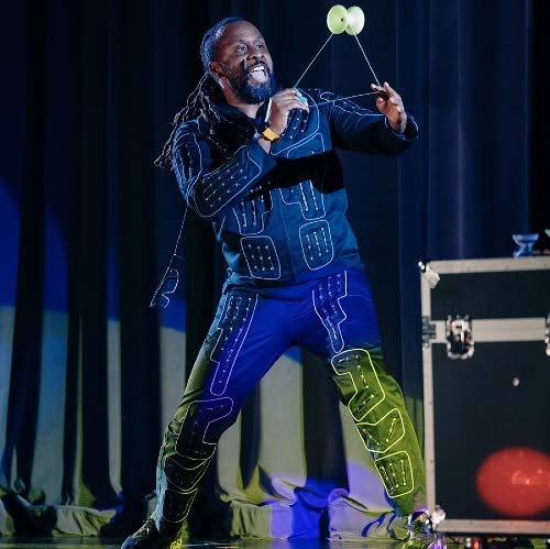 Yo Yo Yo performance